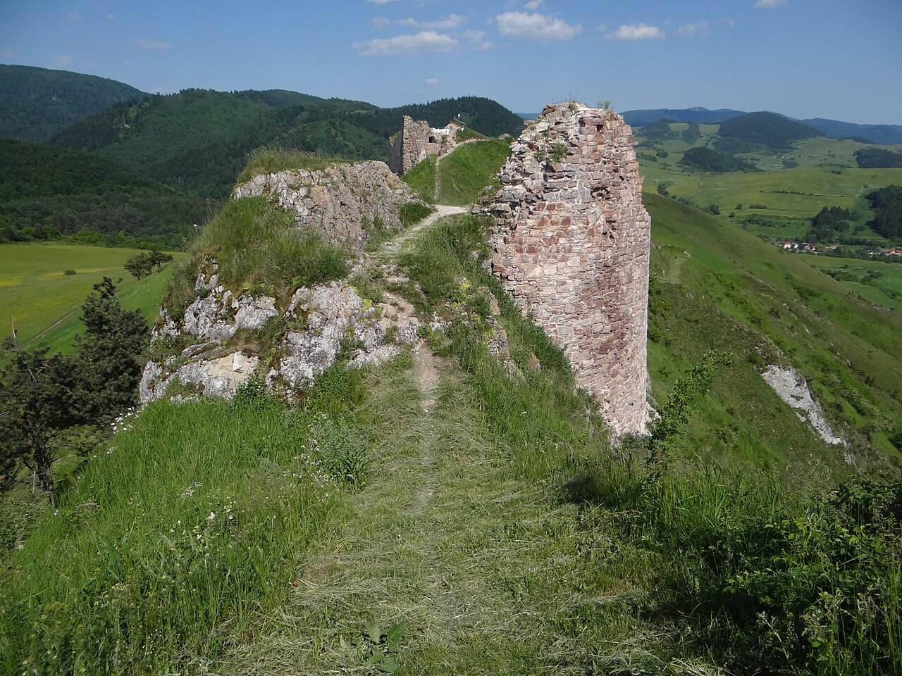 Burg Kamenica in der Slowakei