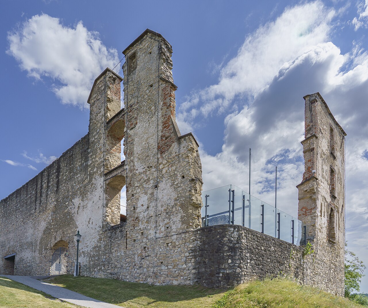 Burg Obervoitsberg in Austria