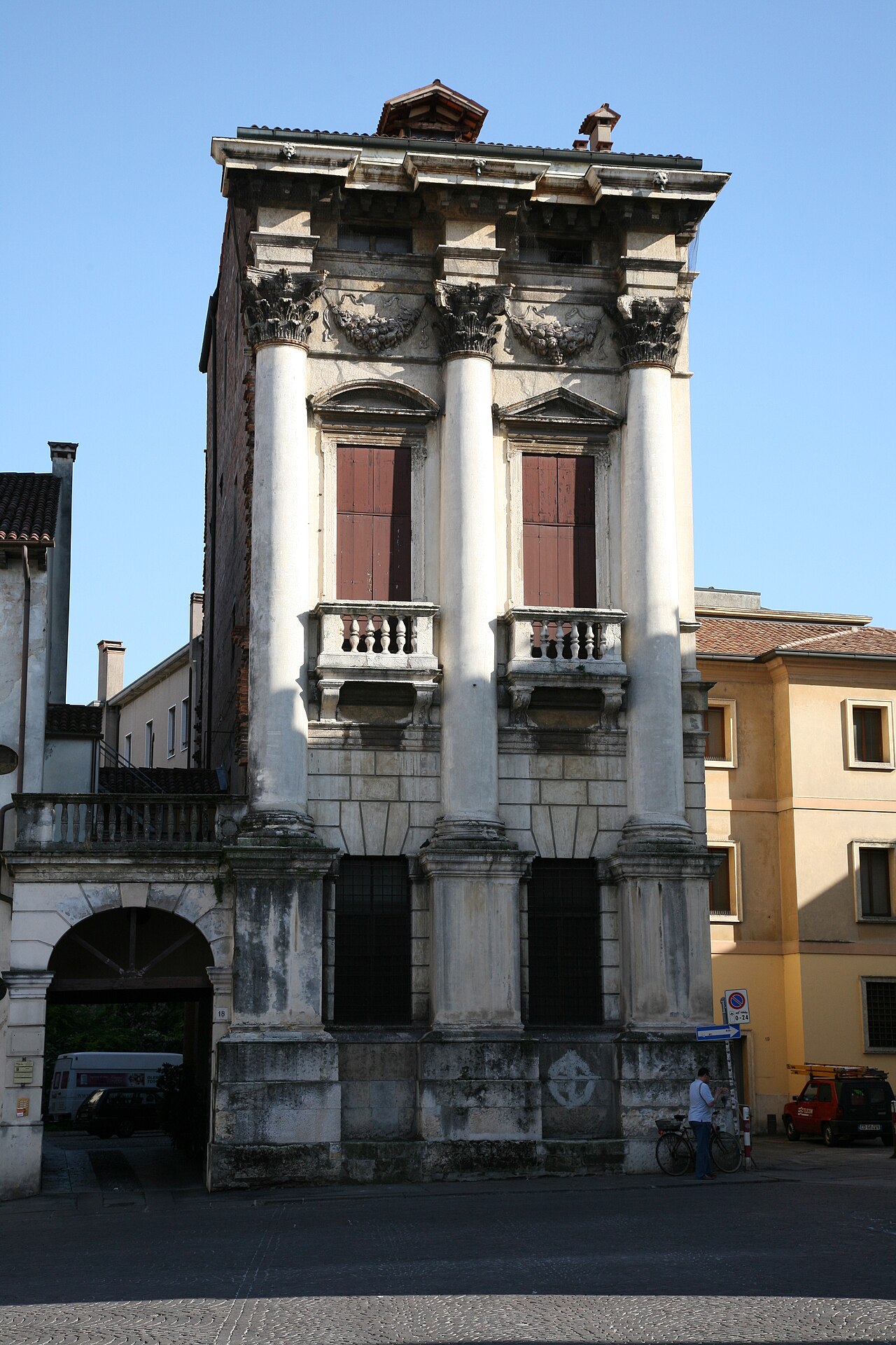 Palazzo Porto in Piazza Castello（イタリア）