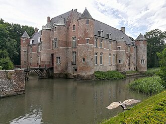 Esquelbecq Castle