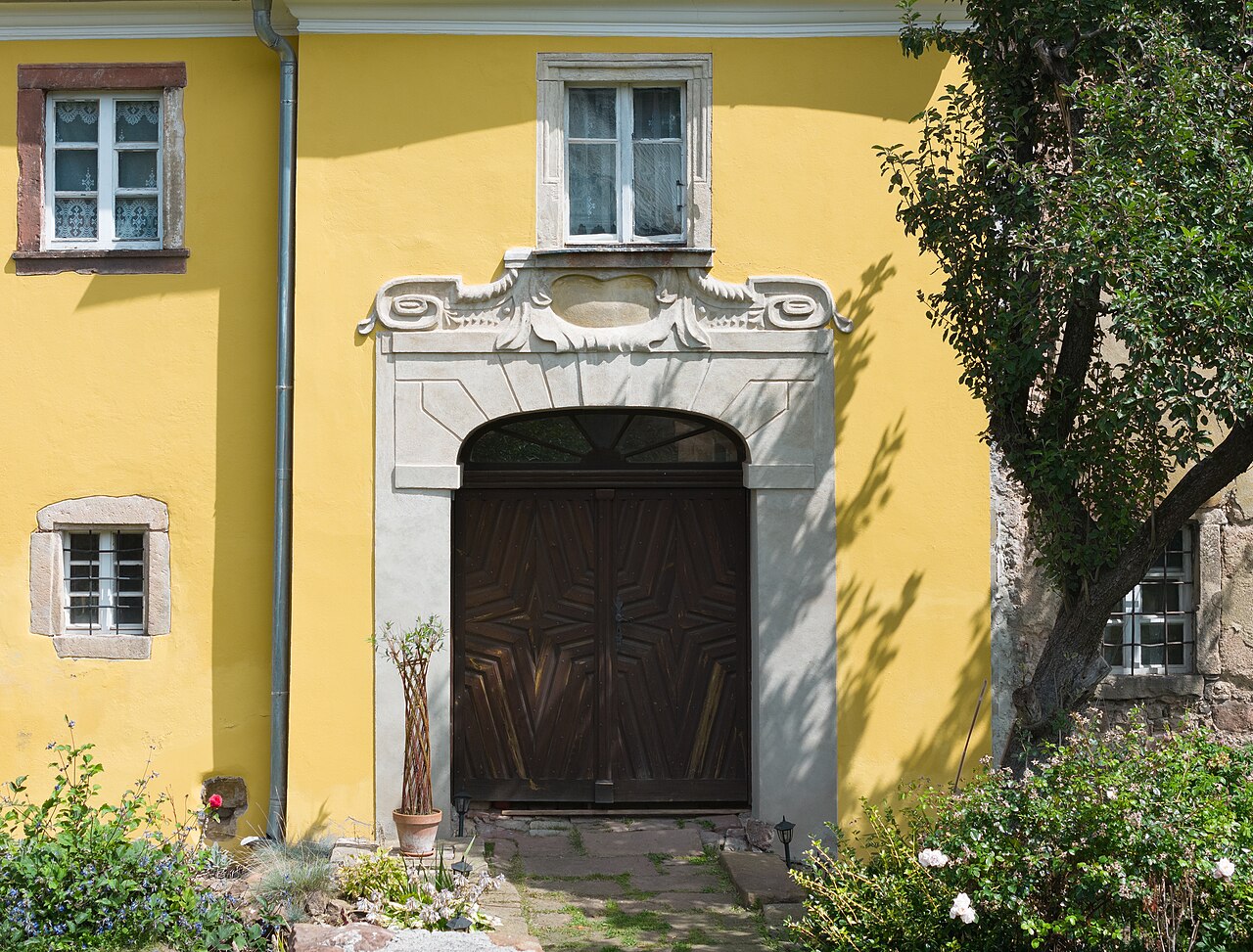 Ścinawka Średnia Castle in Poland