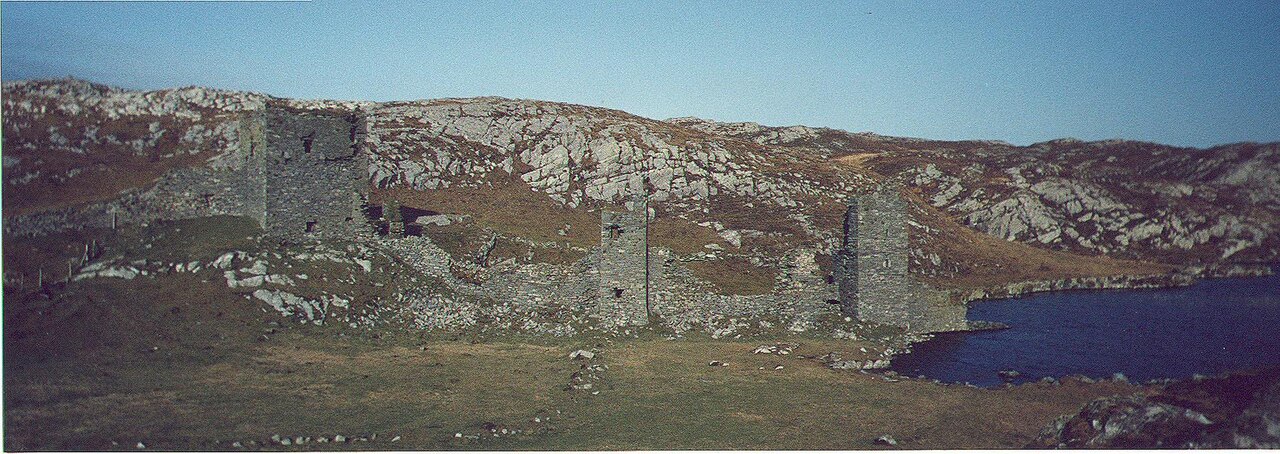 Dunlough Castle in Ireland
