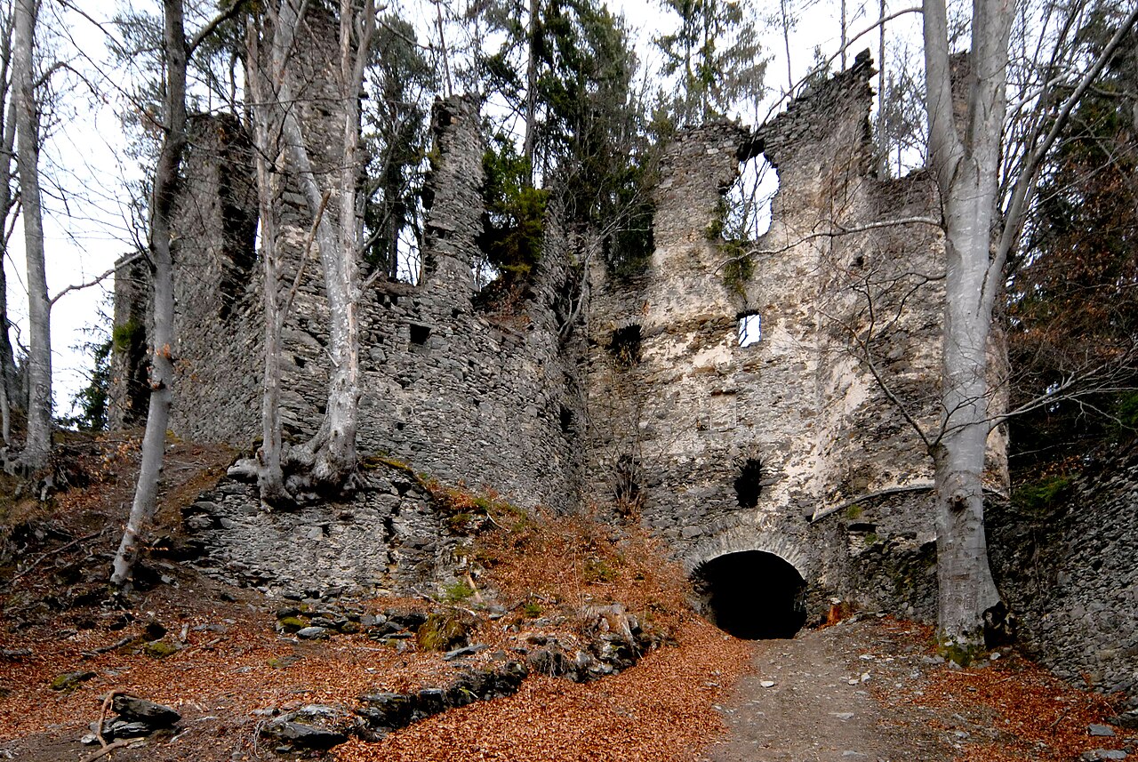 Aichelberg Castle in Austria