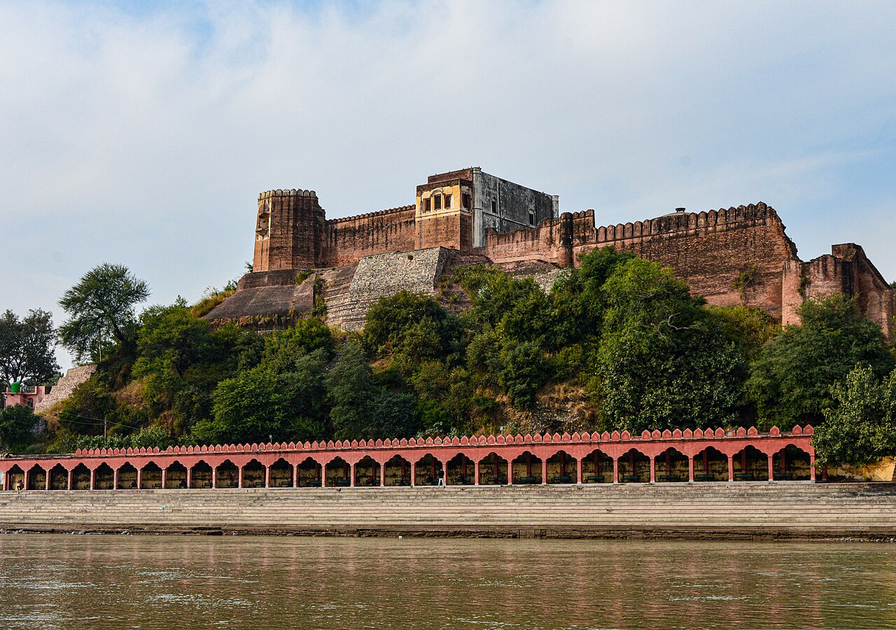 Akhnoor Fort in India