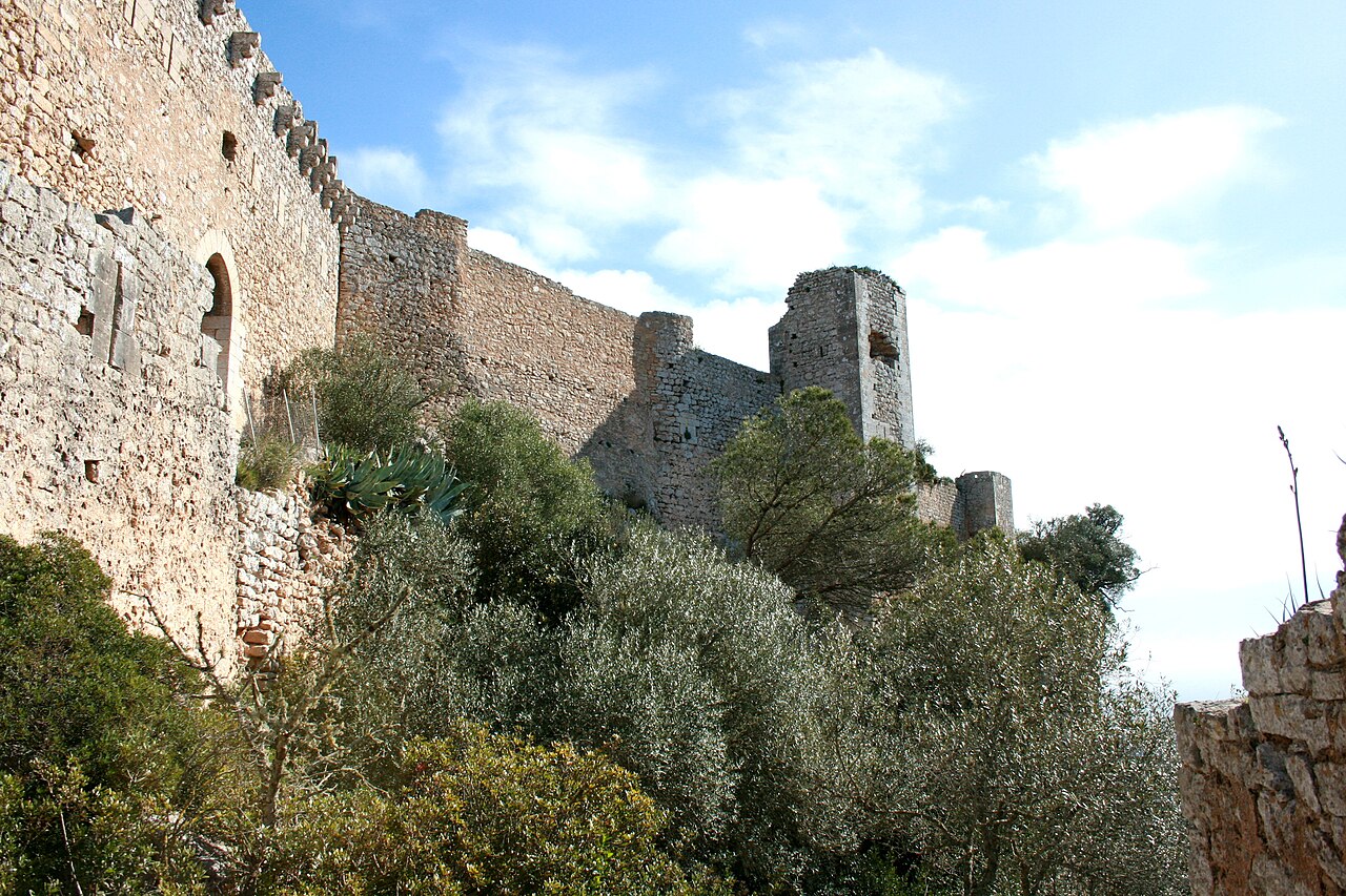 Castell de Santueri in Spain