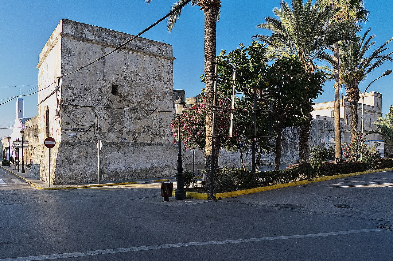 Castle of Zahara de los Atunes and Palace of Jadraza в Іспанії