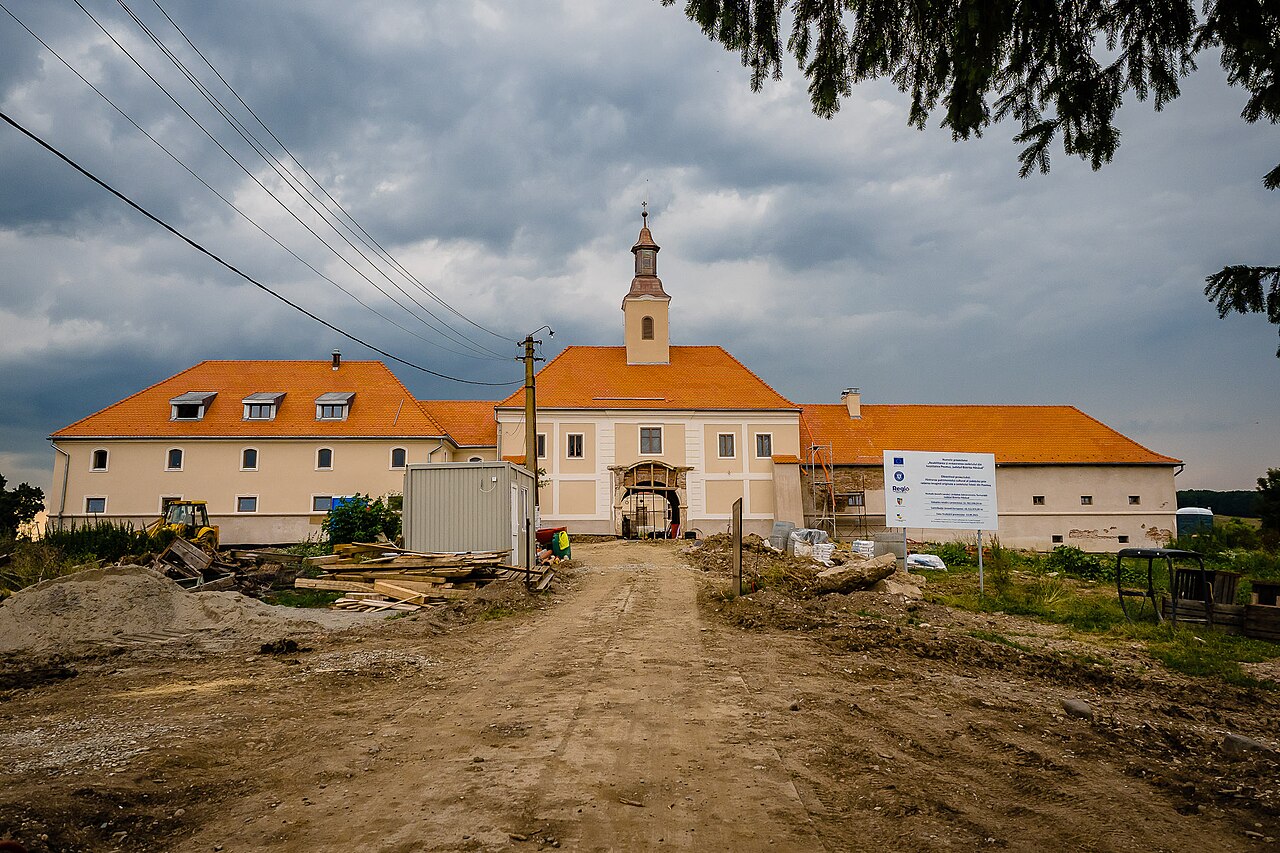 Castelul Teleki din Posmuș у Румунії