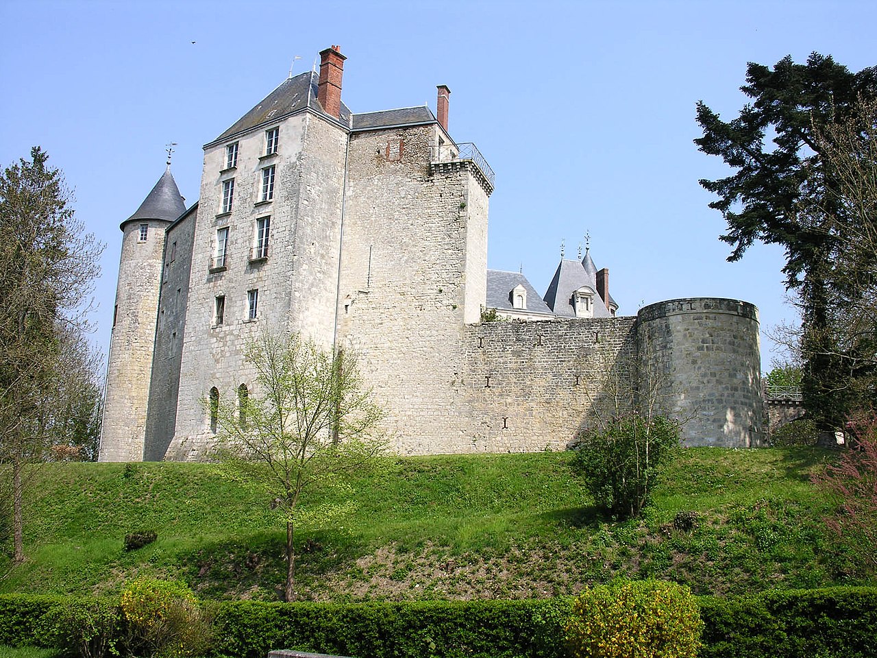 Castillo de Saint-Brisson en Francia