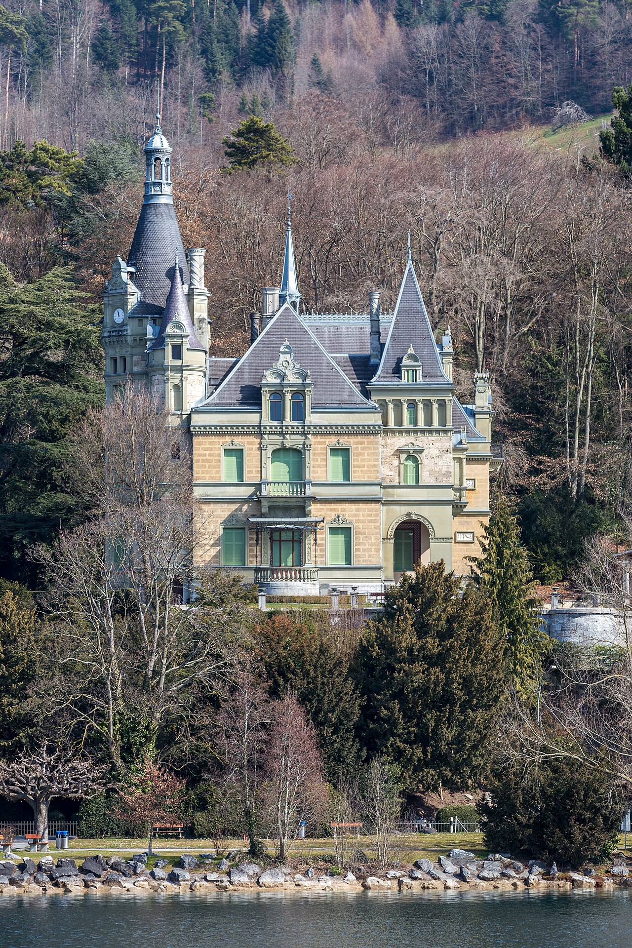 Hünegg Castle in Switzerland