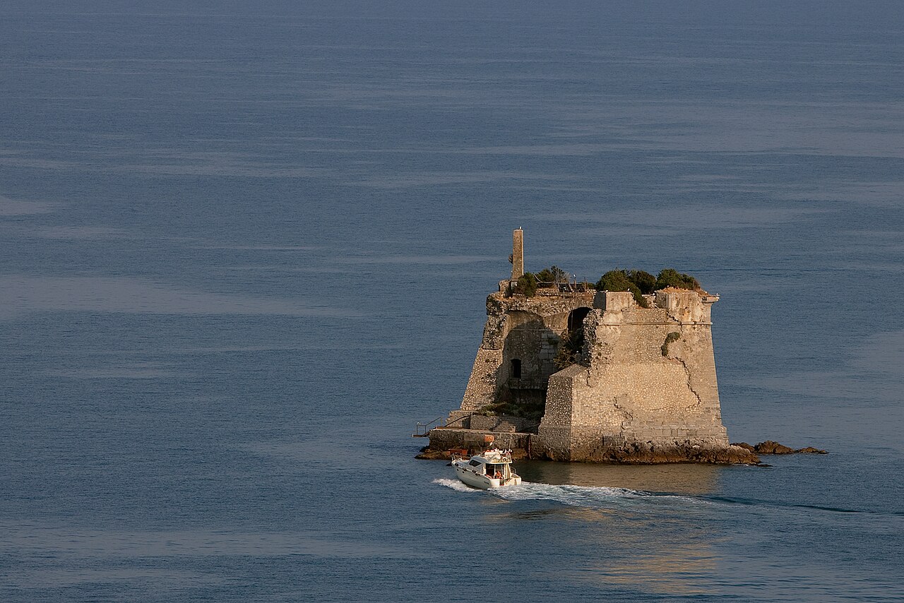Torre Scola en Italia